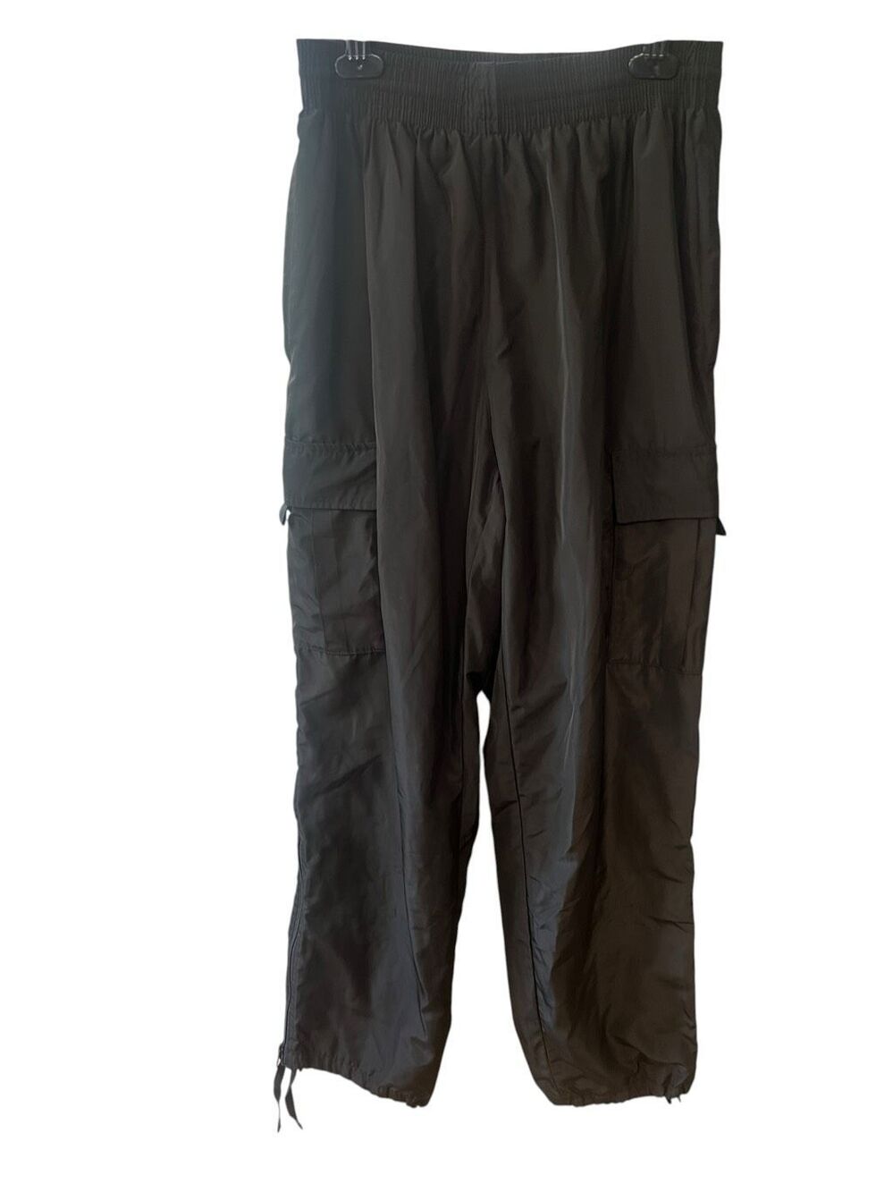 Brandy Melville woman’s small black cargo track lined parachute pants